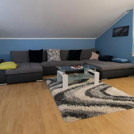 Apartmán Giani With Swimming Pool *