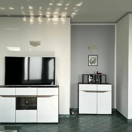 Appartamento Giani With Swimming Pool