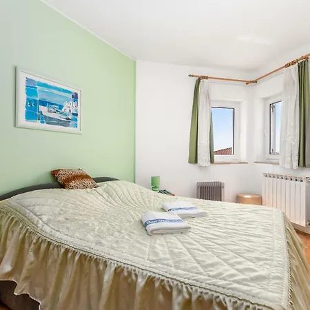 Appartamento Giani With Swimming Pool *