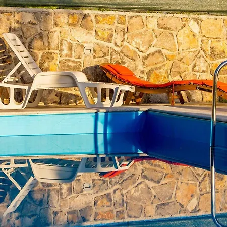 Appartamento Giani With Swimming Pool *