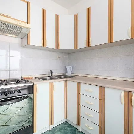 Appartamento Giani With Swimming Pool